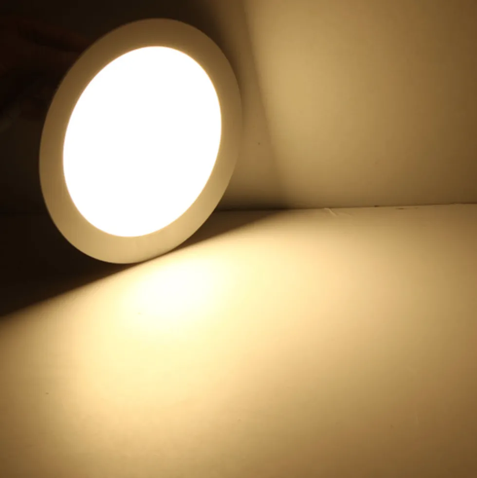 LED Einbaustrahler Downlight rund Aluminium - 6W entspricht 50W - Sägegröße 110mm - 3000K Warmweiß