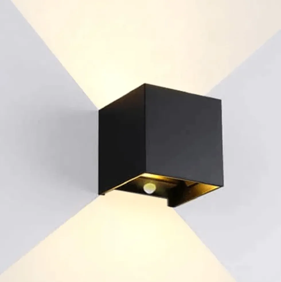 LED Wandlampe mit Bewegungs- und Dämmerungssensor - 2x3W dimmbar - 2700K