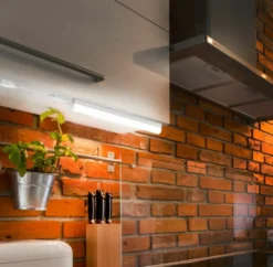 T5 LED Küchenunterbauleuchte - 60cm - Lichtfarbe optional - komplett mit Anschlusskabel und Ein- / Ausschalter - 8W entspricht 80W