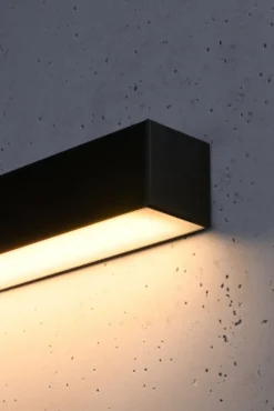 Wandleuchte PINNE 90 Schwarz - 25W - 4600Lm - 3000K Warmweiß